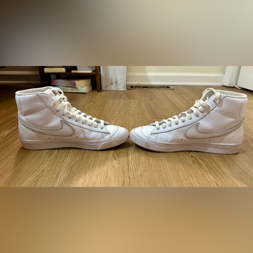 Nike Blazer Mid White/Silver High Top Sneakers - Picture 7 of 9